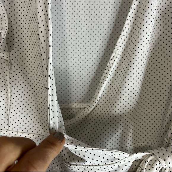 Banana Republic Wrap Blouse Top White Black Polka Dot Cap Sleeve - Picture 4 of 7